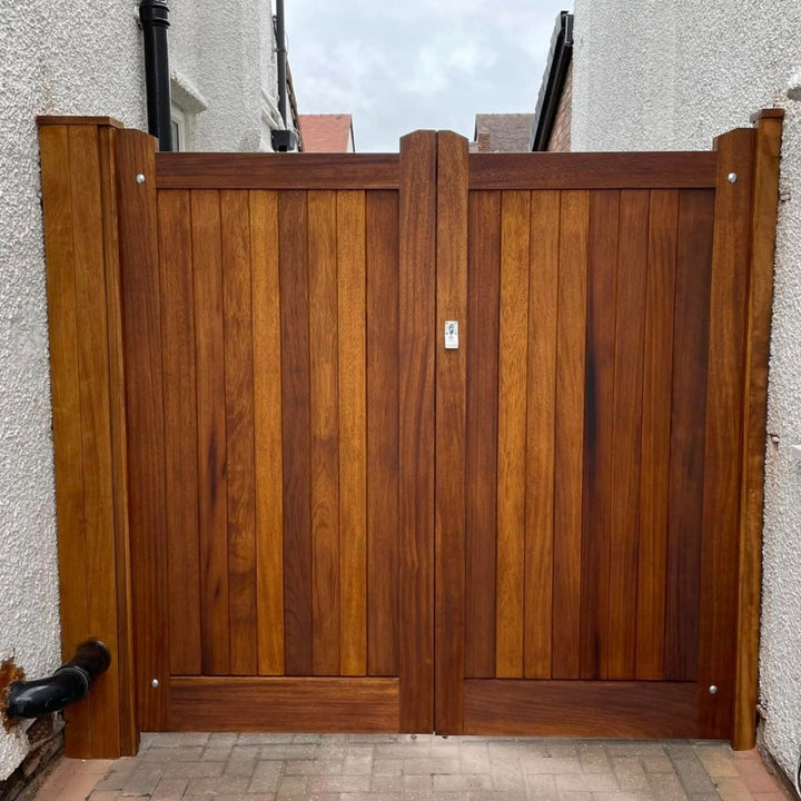 Dark Oak Wooden Gate Wood Stain Sikkens HLS Plus Dark Oak