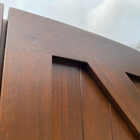 Walnut Gate Wood Stain Sikkens Cetol Filter 7 Plus Walnut 010