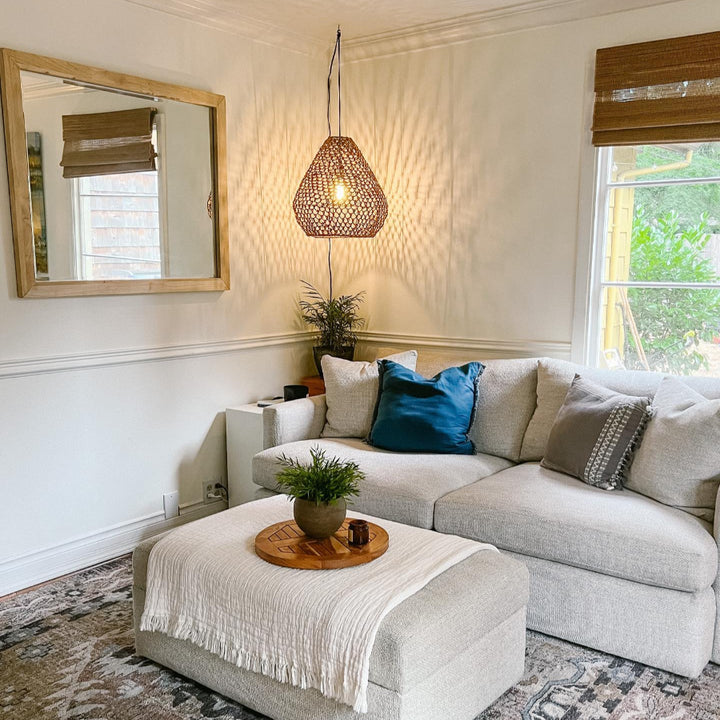 Alabaster SW 7008 - Sherwin Williams Living Room Paint Colour