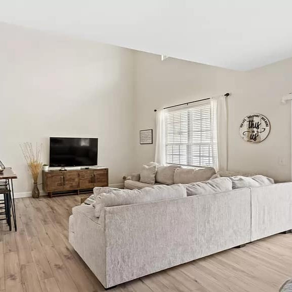 Shoji White SW 7042 - Sherwin Williams Living Room Paint Colour