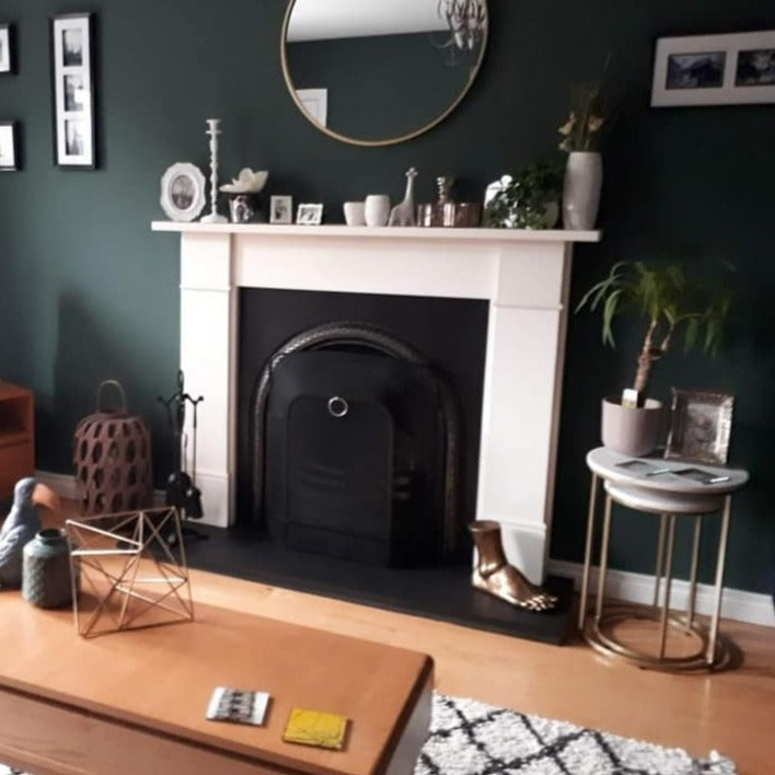 Little Greene Three Farm Green No. 306 is a rich dark deep green paint colour. Green living room paint colour. Buy Little Greene paint online.
