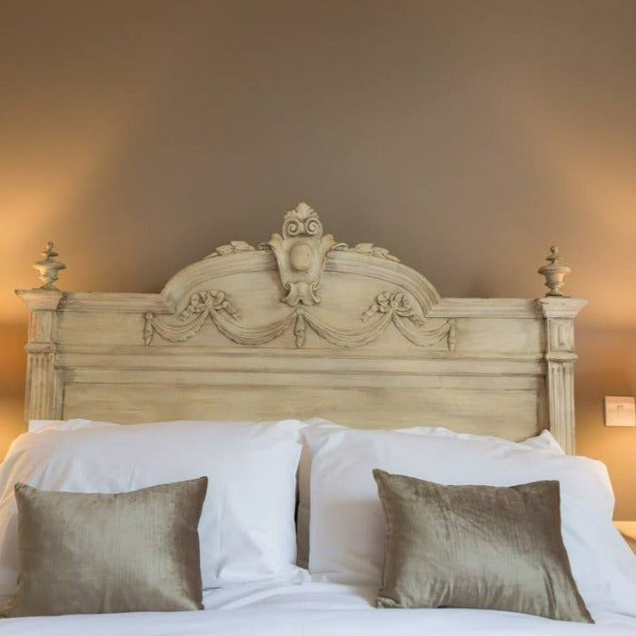 Little Greene Silt No. 40 is a beautiful deep warm clay paint colour with exceptional texture and character. Order Little Greene Silt No. 40 paint online in Ireland.