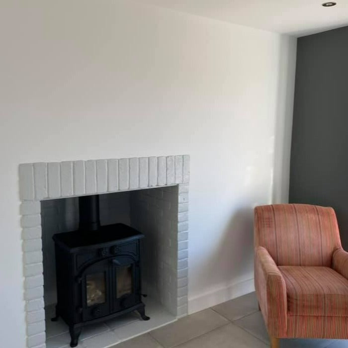 Little Greene Loft White No 222. Almost pure white – always use in place of brilliant white which aggravates the eye. Order Little Greene paint online in Ireland now.