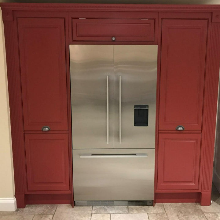 Little Greene Bronze Red No. 15 is a rich red paint colour. Bronze Red kitchen cabinet paint colour. Buy Little Greene paint online.