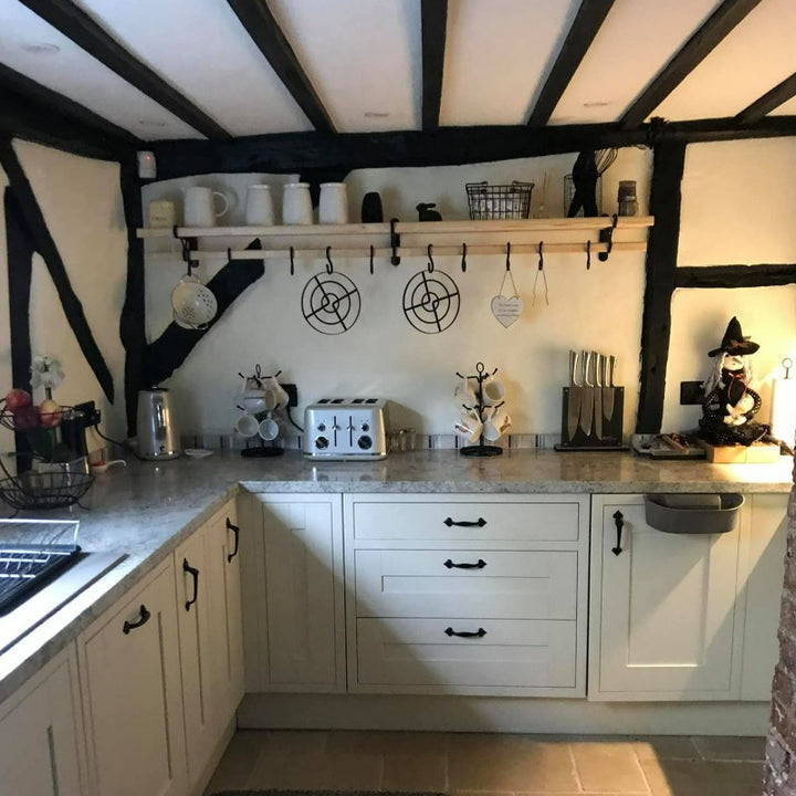 Little Greene First Light No. 49 is a soft, natural cream paint colour, ideal for painting interior walls and ceilings. Order Little Greene First Light No. 49 paint online in Ireland now.