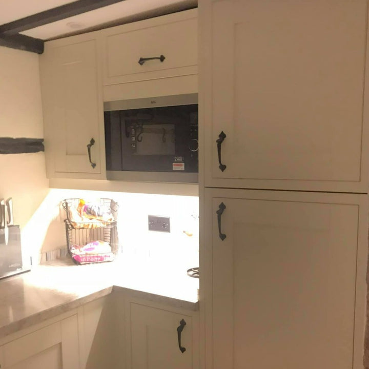 Little Greene First Light No. 49 is a soft, natural cream paint colour, ideal for painting interior walls and ceilings. Order Little Greene First Light No. 49 paint online in Ireland now.