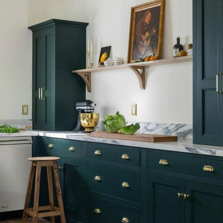 Carriage Green No. 94 Farrow & Ball Paint Colour. Dark green kitchen cabinet paint colour. Buy Farrow & Ball paint online.