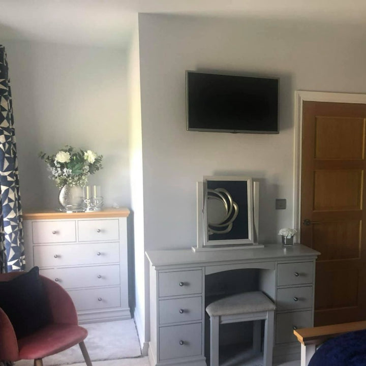 Little Greene Gauze No. 106 is a cool white paint colour with a green/grey undertone.  Order Little Greene paint online in Ireland.