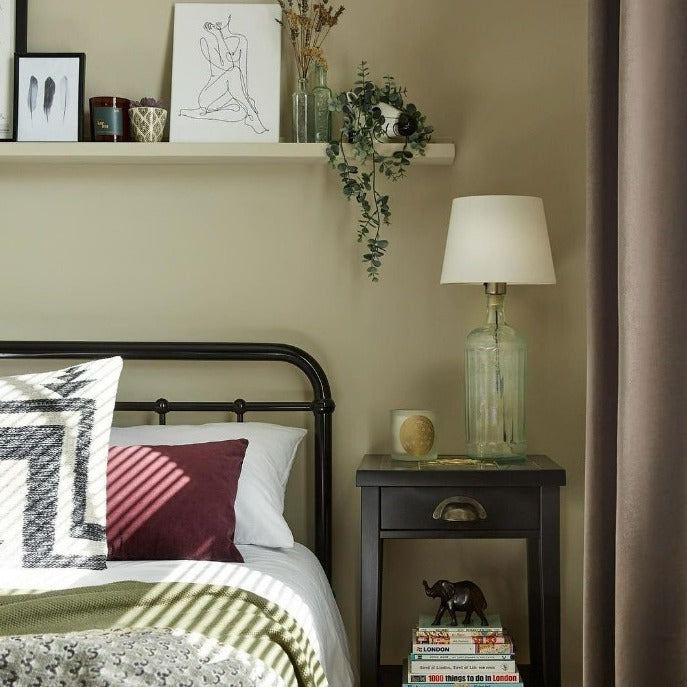 Farrow & Ball Old White No. 4 - Farrow & Ball Paint Colour - Bedroom Colour - Paint Online Ireland