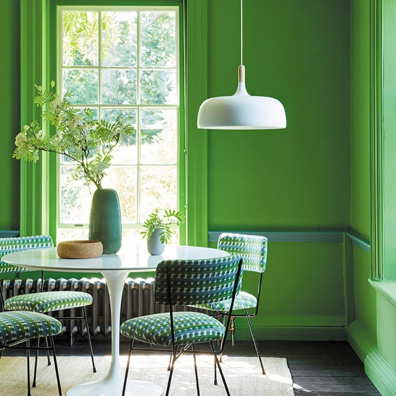 Little Greene Phthalo Green No. 199 is a vibrant electric green paint colour. Buy Little Greene Phthalo Green paint online. Green dining room paint colour. 