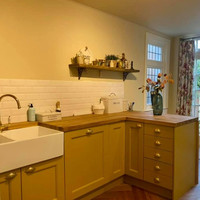 Little Greene Bassoon No. 336 has a deep-ochre undertone. Bassoon 336 is a bold and charming yellow paint colour. Order Little Greene paint online in Ireland.