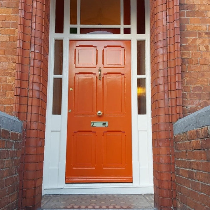 Charlotte's Locks by Farrow and Ball. Front door paint colour from Paint Online.