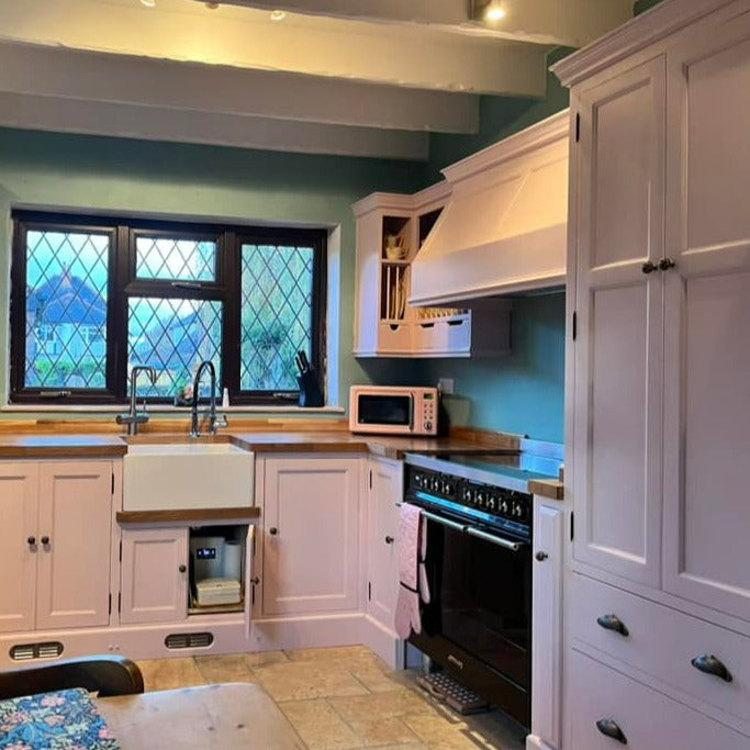 Little Greene Pink Slip No. 220 is a delicate neutral pink paint colour. Pink kitchen paint colour. Buy Little Greene paint online.