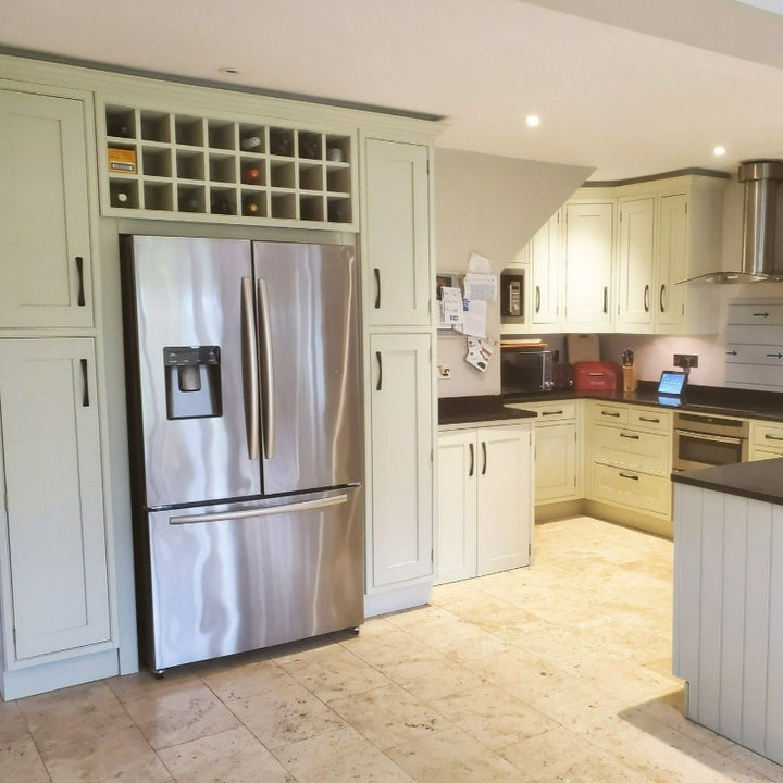 Little Greene Acorn No. 87 is a fresh and bright pale green paint colour. Acorn 87 kitchen paint colour. Order Little Greene paint online in Ireland.