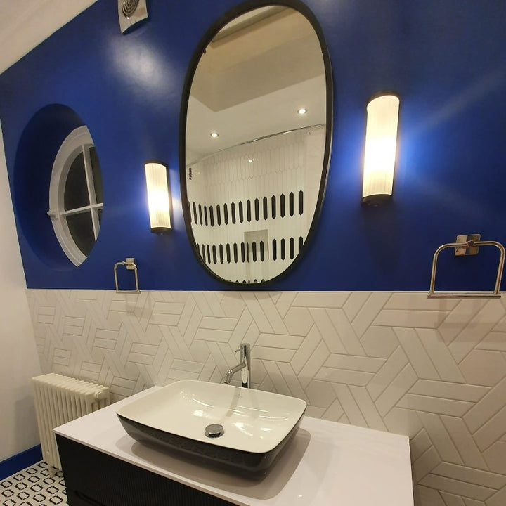 Little Greene Smalt No. 255 is a deep royal blue paint colour. Smalt 255 blue bathroom paint colour. Buy Little Greene paint online.