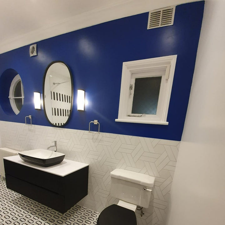 Little Greene Smalt No. 255 is a deep royal blue paint colour. Smalt 255 blue bathroom paint colour. Buy Little Greene paint online.