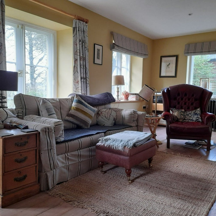 Little Greene Sunlight No. 135 warm yellow paint colour. Sunlight 135 yellow painted living room. Buy Little Greene Sunlight 135 paint online.