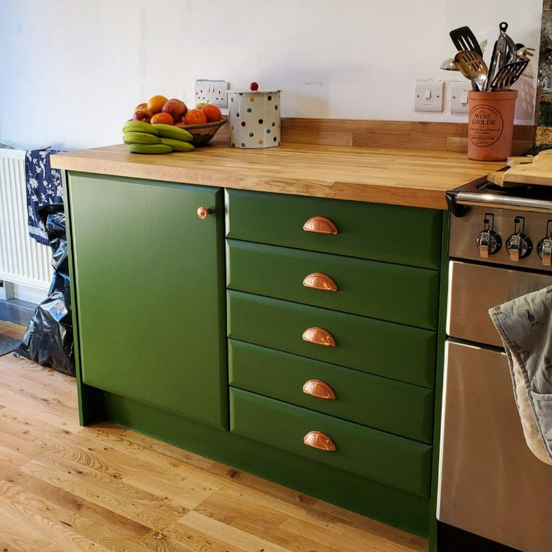 Little Greene Hopper No. 297 is a bold, dark green paint colour. Green kitchen cabinet paint colour. Buy Little Greene Hopper 297 paint online.