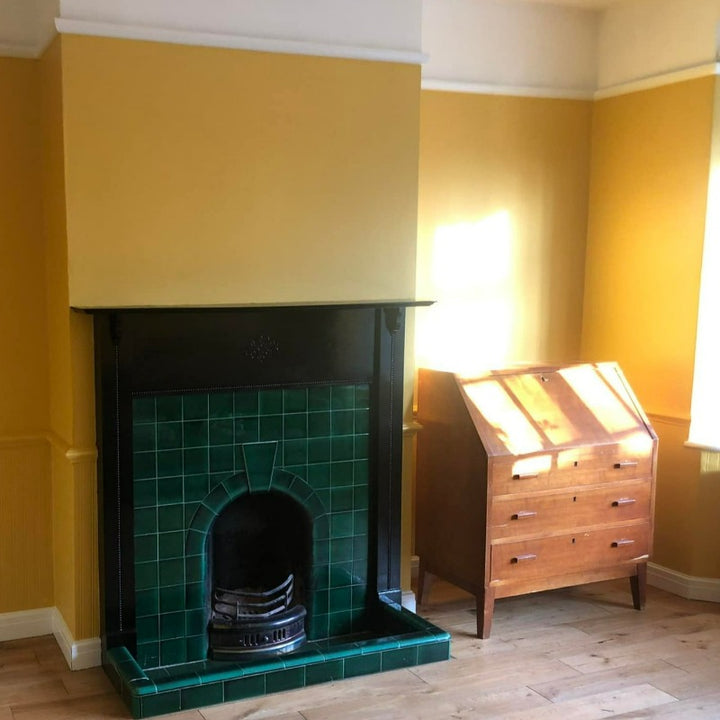 Little Greene Giallo No. 337 is a beautiful bright mustard paint colour. Giallo 337 yellow living room paint colour. Buy Little Greene Giallo 337 paint online.