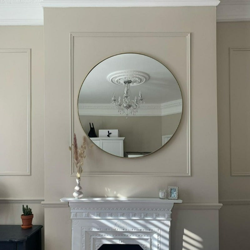 Little Greene Portland Stone No. 77 is a warm neutral paint colour that works beautifully both indoors and outdoors. Order Little Greene paint online in Ireland now.
