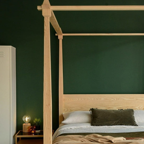 Little Greene Dark Brunswick Green No. 88 is a dark green paint colour. Green bedroom paint colour. Buy Little Greene paint online.