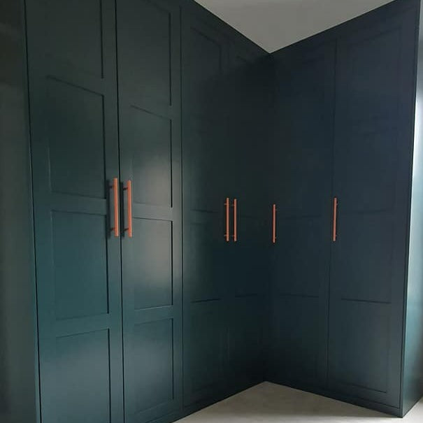 Little Greene Harley Green No. 312 is a beautiful deep green paint colour with a hint of blue giving it a teal appearance. Harley Green No. 312 wardrobe paint colour. Order Little Greene paint online in Ireland