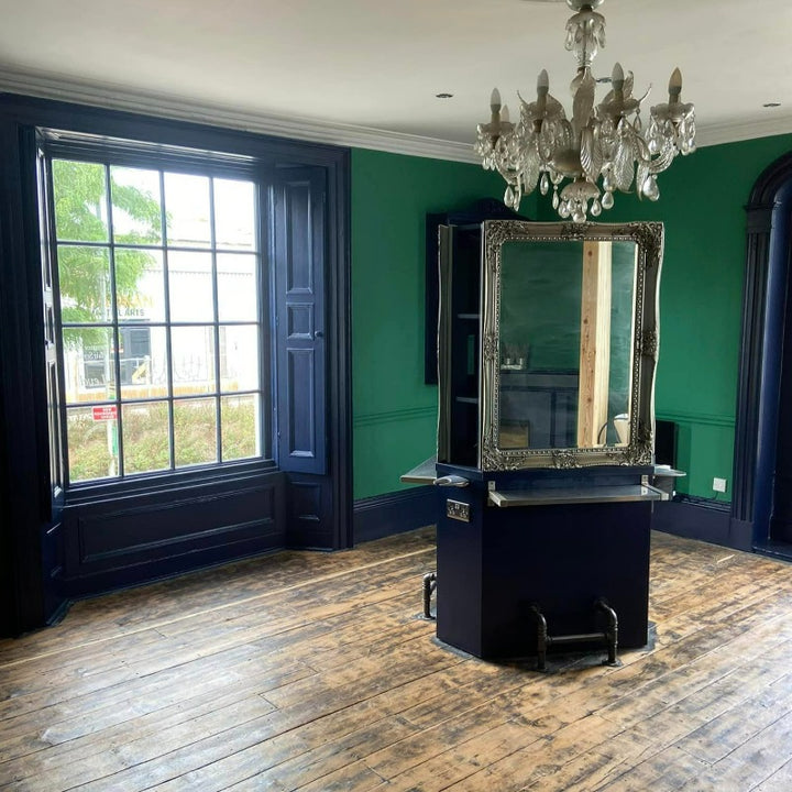 Plimsoll - Paint And Paper Library Paint Colour No. 655. Navy woodwork paint colour.