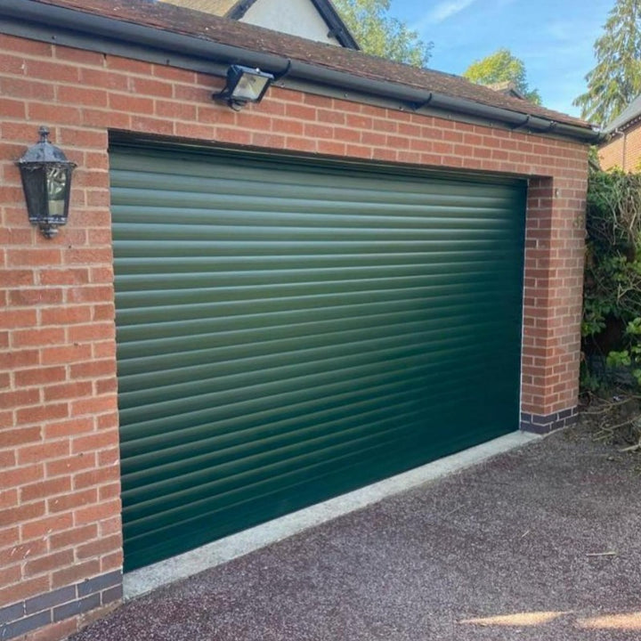 Little Greene Dark Brunswick Green No. 88 is a dark green paint colour. Green garage door paint colour. Buy Little Greene paint online.