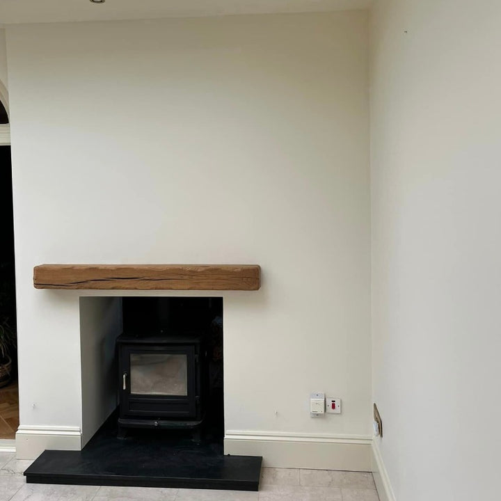 Little Greene Silent White No. 329 is a neutral-warm white paint colour. Buy Little Greene paint online.