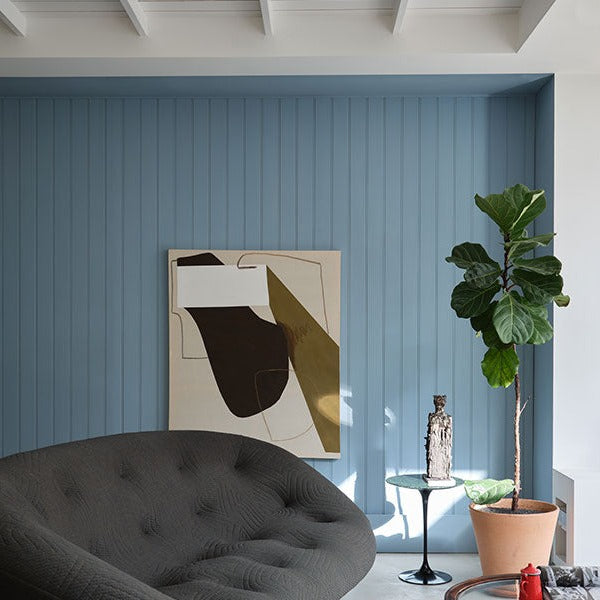 Kittiwake No. 307 from Farrow & Ball is a is a new clean, cool, blue paint colour.  Kittiwake No. 307 Estate Eggshell blue panelling paint colour. 