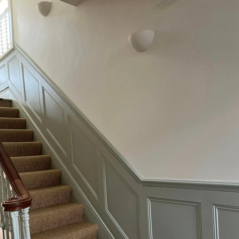 Wimborne White Farrow & Ball hallway paint colour from Paint Online