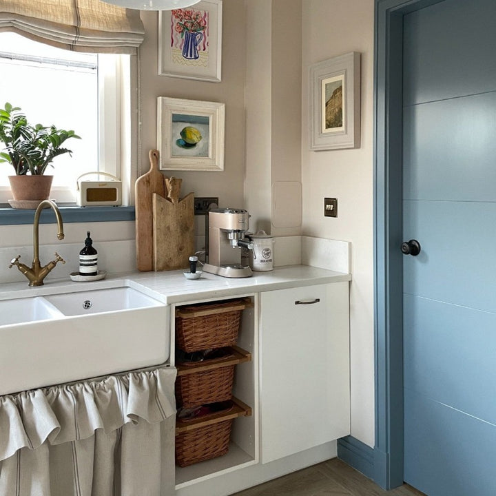 Selvedge No. 306 from Farrow & Ball blue woodwork paint colour.