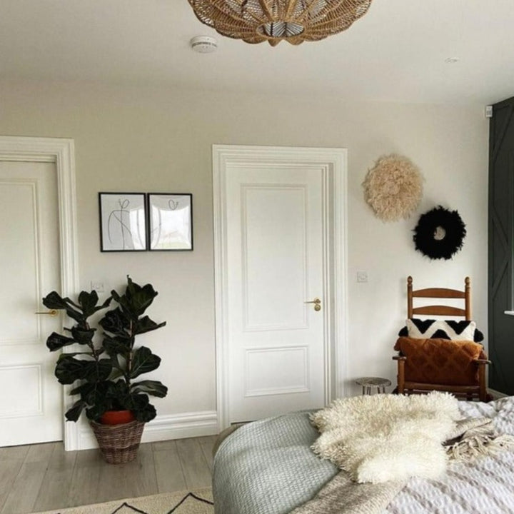 Temperance Colourtrend bedroom paint colour from Paint Online. 