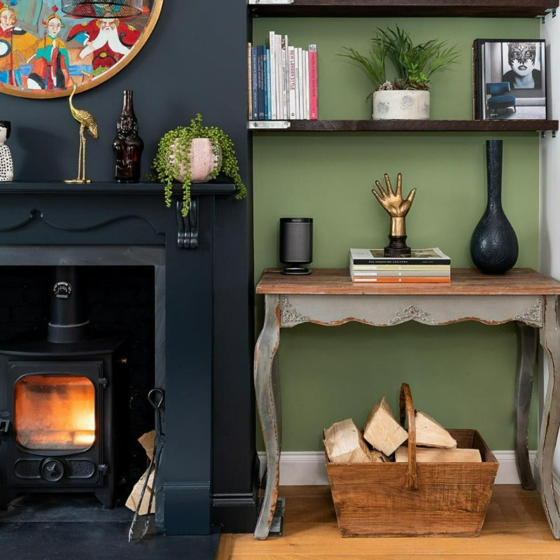 Saxon Green and Railings by Farrow & Ball paired together in a living room. Buy Farrow & Ball paint online.