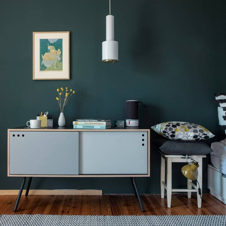 Little Greene Harley Green No. 312 is a beautiful deep green paint colour with a hint of blue giving it a teal appearance. Harley Green No. 312 living room paint colour. Order Little Greene paint online in Ireland.