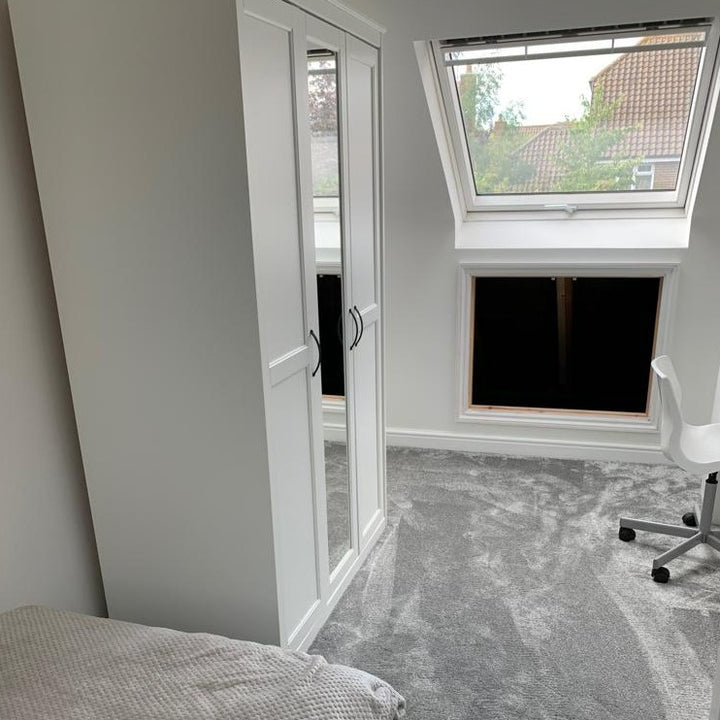 Little Greene Salix Bedroom Colour. Little Greene Salix No. 99 is a soft green paint colour with a silver undertone. Order Little Greene paint online in Ireland. 