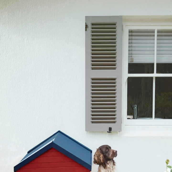 Little Greene Wood Ash No. 229 is an off-white that is ideal for ceilings and walls in warm rooms. Order Little Greene paint online in Ireland now. 