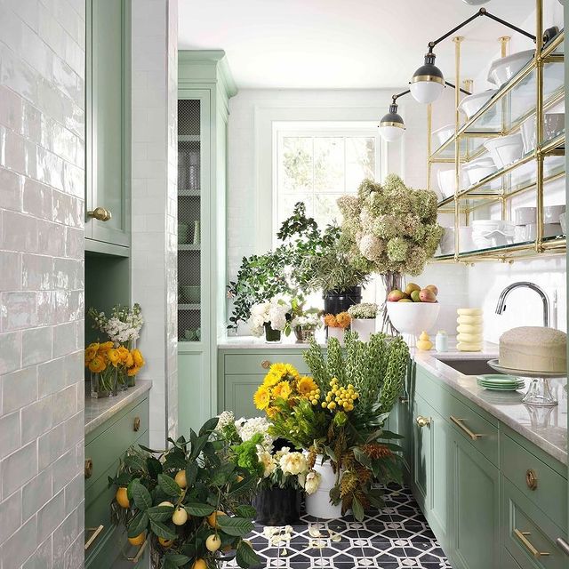 Farrow & Ball Breakfast Room Green - Green Paint Colour - Paint Online Ireland