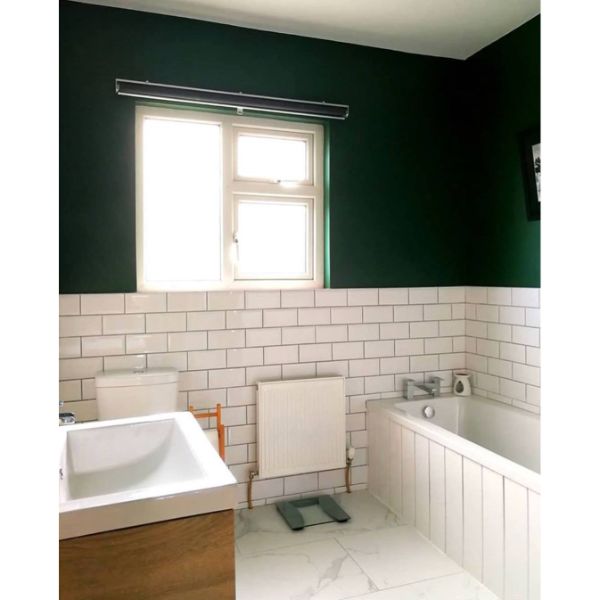 Christmas Wreath Colourtrend Paint from Paint Online