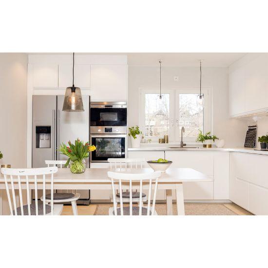 Blanc de Blanc Pantone Colour Fleetwood Paint