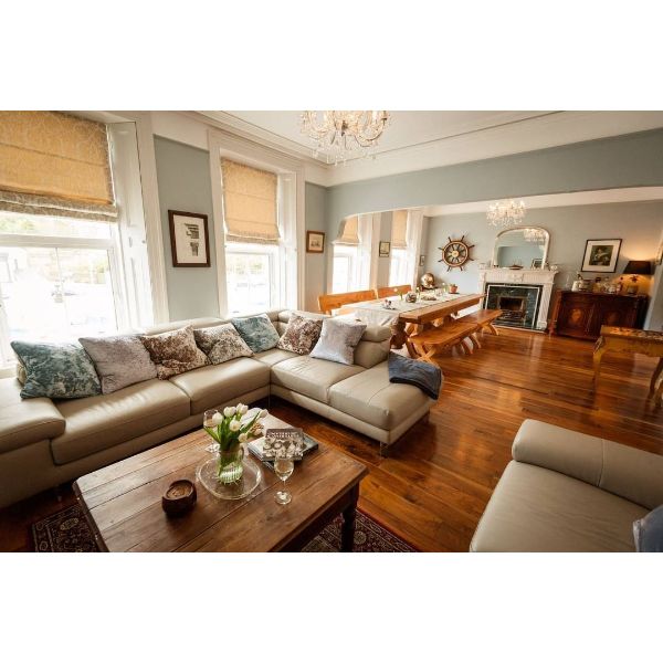 Hamptons Fleetwood Paints Vogue Collection