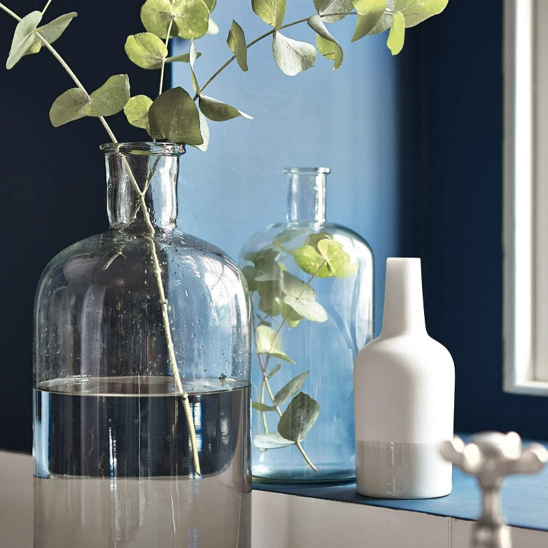 Little Greene Hicks' Blue No. 208 is a dark blue paint colour that creates a dramatic statement.  Order Little Greene paint online in Ireland now. 