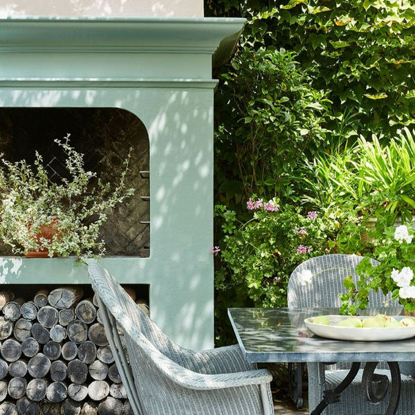 Little Greene Aquamarine Deep No. 198 is a green shade that works beautifully with pale and mid browns. Buy Little Greene Aquamarine Deep paint online in Ireland.