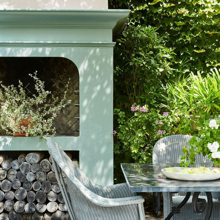 Little Greene Aquamarine Deep No. 198 is a green shade that works beautifully with pale and mid browns. Buy Little Greene Aquamarine Deep paint online in Ireland.