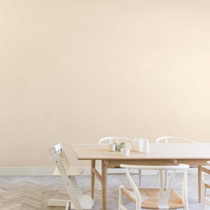 Magnolia - Dulux Easycare Paint Colour