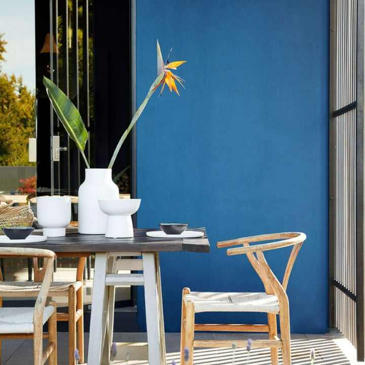 Little Greene Mazarine No. 256 is a truly neutral blue paint colour. Exterior blue wall paint colour. Buy Little Greene paint online.