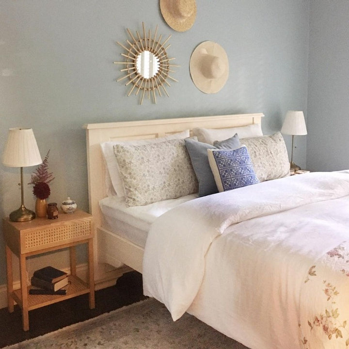 Pale Peacock - Dulux Paint Colour