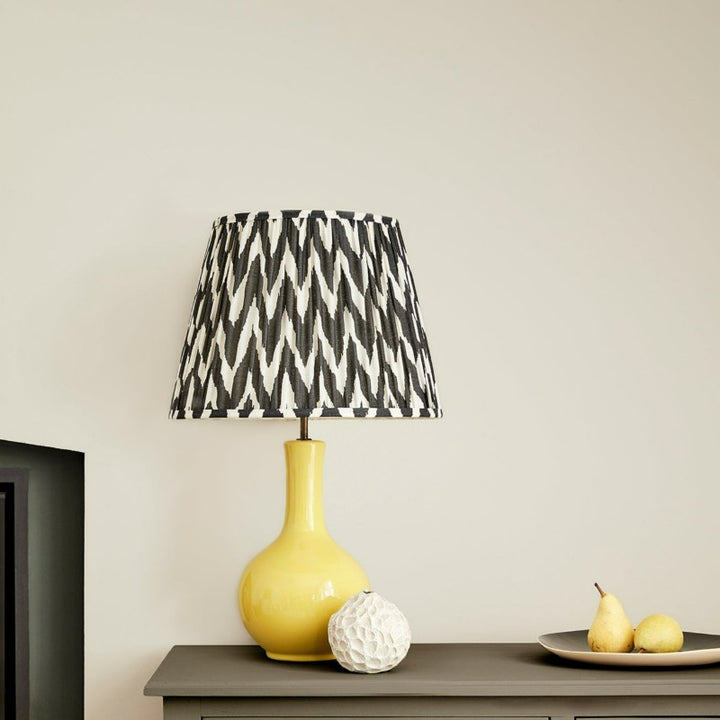 Little Greene Portland Stone No. 77 is a warm neutral paint colour that works beautifully both indoors and outdoors. Order Little Greene paint online in Ireland now. 