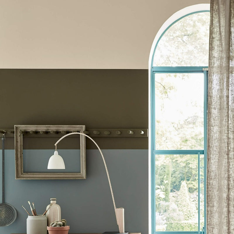 Little Greene Portland Stone No. 77 is a warm neutral paint colour that works beautifully both indoors and outdoors. Order Little Greene paint online in Ireland now. 