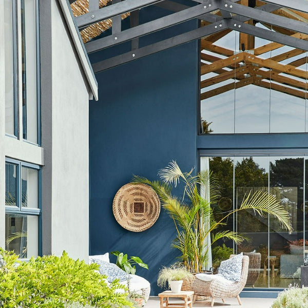 Little Greene Royal Navy No. 257 is a dark blue paint colour. Exterior navy blue wall paint colour. Buy Little Greene paint online.